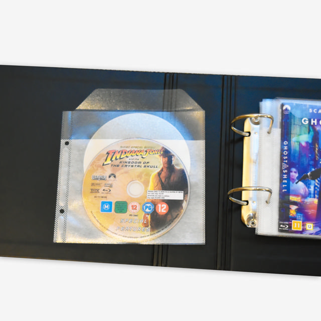 Blu-Ray Bundle, 50 Double Blu-Ray Sleeves with Felt, 2 Binders